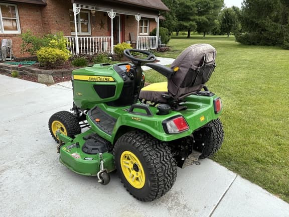 Image of John Deere X739 equipment image 2