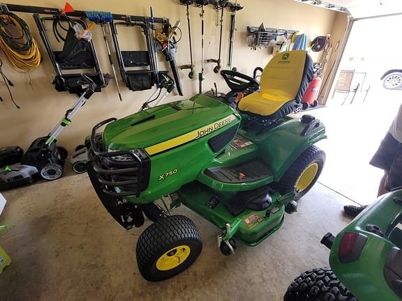 Image of John Deere X750 Primary image