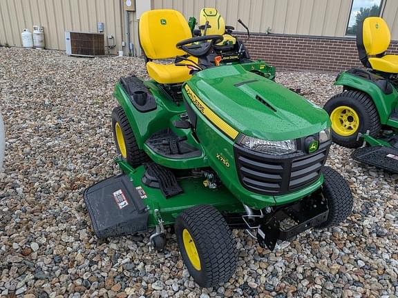 Image of John Deere X750 equipment image 1
