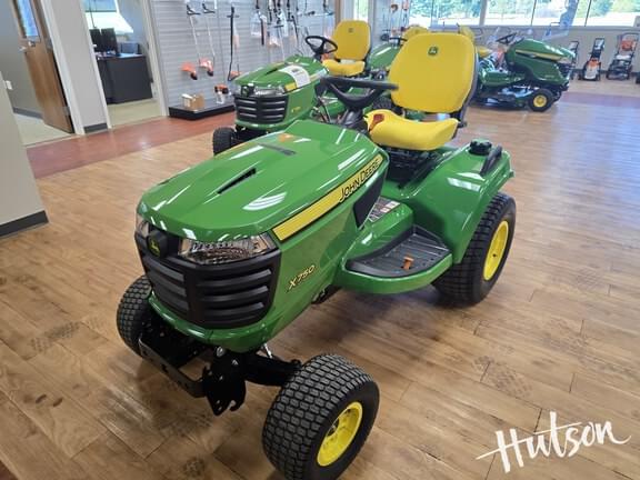 Image of John Deere X750 equipment image 1