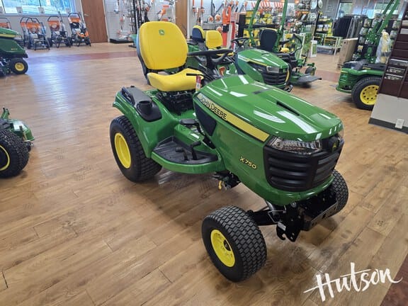 Main image John Deere X750