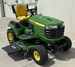 2024 John Deere X750 Image