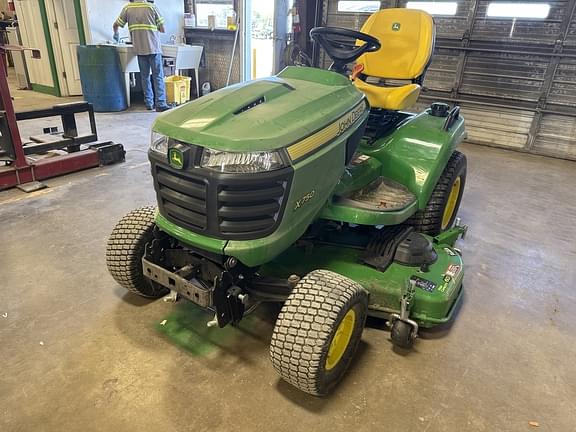 Image of John Deere X750 equipment image 2