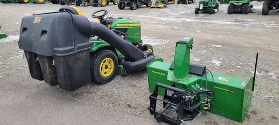Image of John Deere X754 equipment image 2