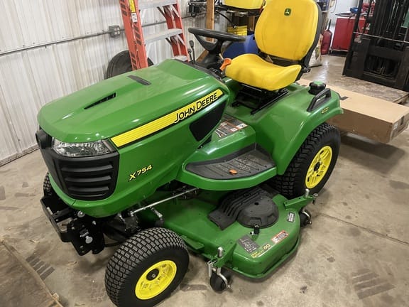2024 John Deere X754 Equipment Image0