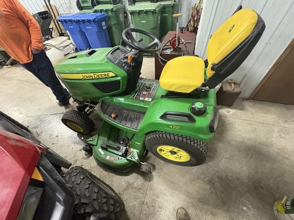 Image of John Deere X754 equipment image 2