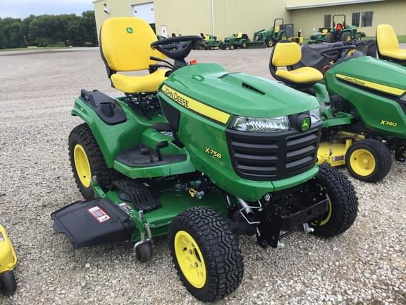 Image of John Deere X758 Primary image