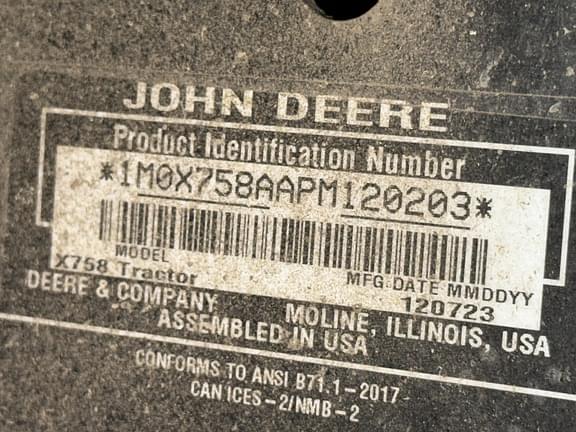 Image of John Deere X758 equipment image 2