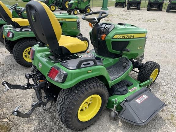 Image of John Deere X758 equipment image 2