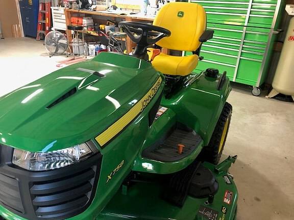 Image of John Deere X758 equipment image 4