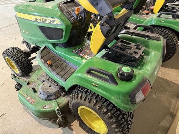 Image of John Deere X758 equipment image 3