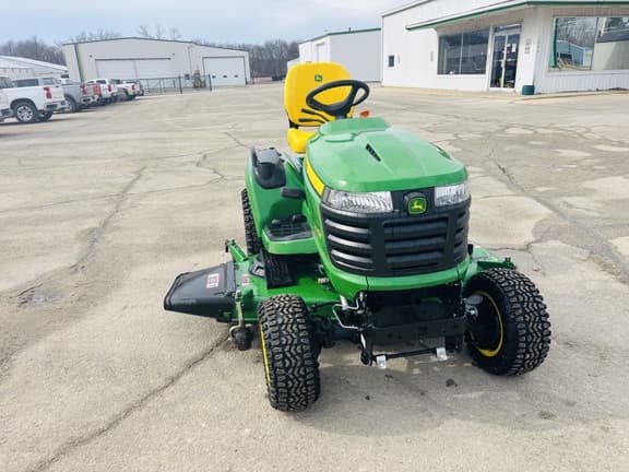 Image of John Deere X758 equipment image 2