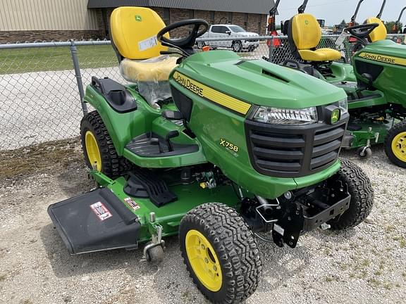 Image of John Deere X758 equipment image 1