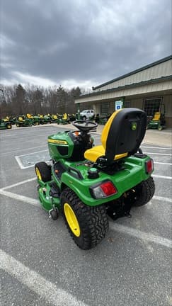 Image of John Deere X758 equipment image 1