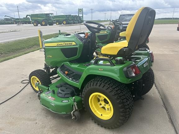 Image of John Deere X758 equipment image 1