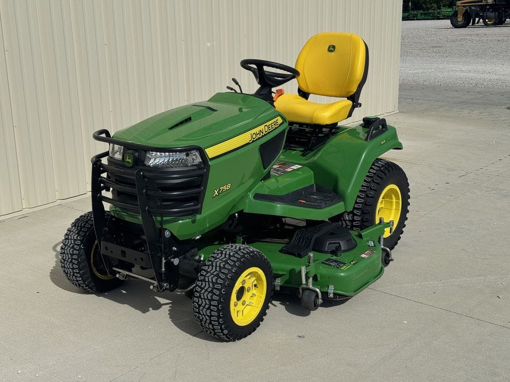 2024 John Deere X758 Equipment Image0