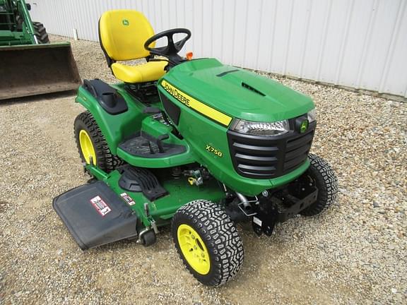 Image of John Deere X758 equipment image 2
