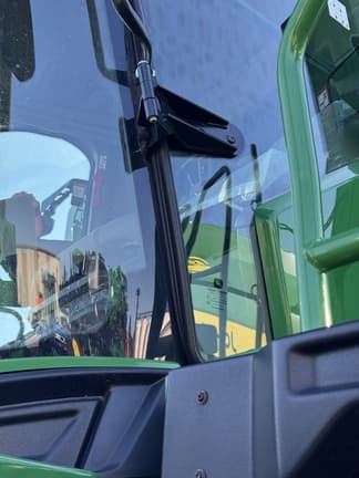 Image of John Deere X9 1000 equipment image 3