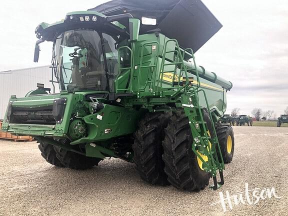 Image of John Deere X9 1000 equipment image 2