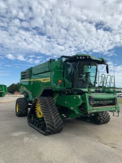 Image of John Deere X9 1000 equipment image 4