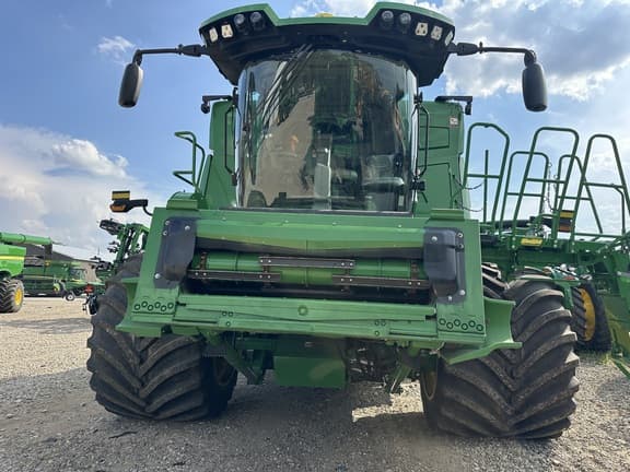 Image of John Deere X9 1000 equipment image 4