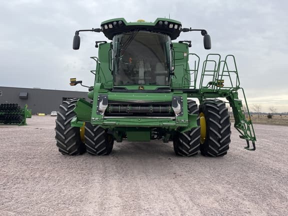 Image of John Deere X9 1000 equipment image 1