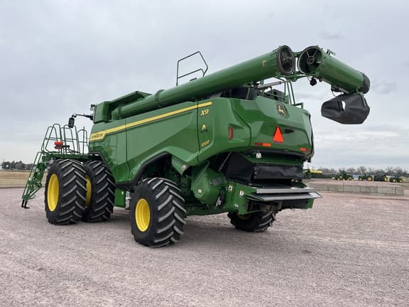 Image of John Deere X9 1000 equipment image 3