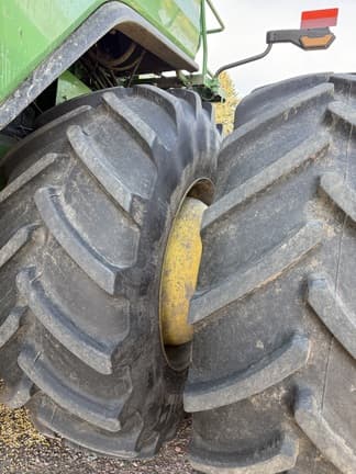 Image of John Deere X9 1000 equipment image 3