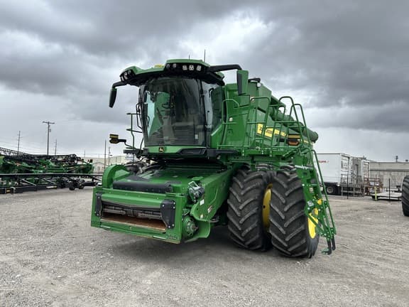 Image of John Deere X9 1000 equipment image 4