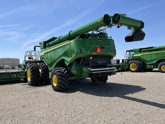 Image of John Deere X9 1000 equipment image 2