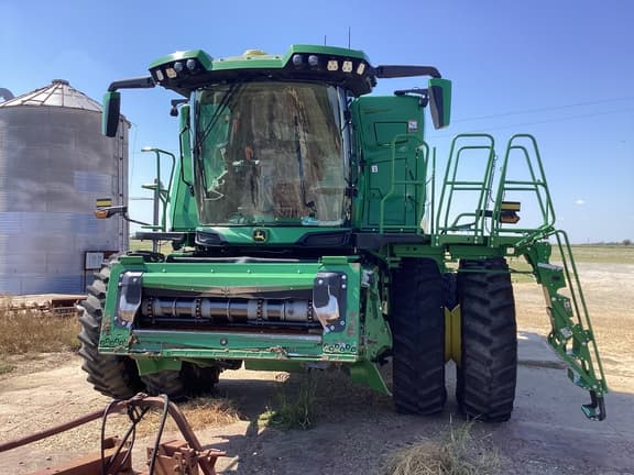 Image of John Deere X9 1000 equipment image 3