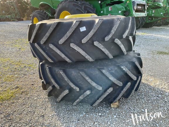 Image of John Deere X9 1000 equipment image 4