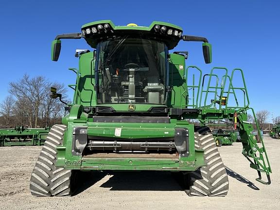 Image of John Deere X9 1000 equipment image 3