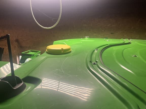 Image of John Deere X9 1000 equipment image 4
