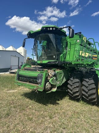 2024 John Deere X9 1000 Equipment Image0