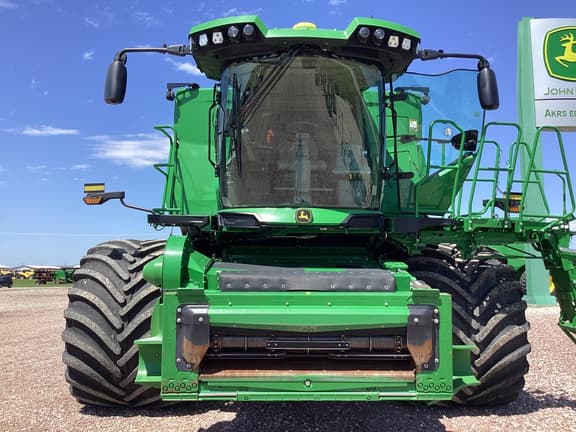 Image of John Deere X9 1000 equipment image 1
