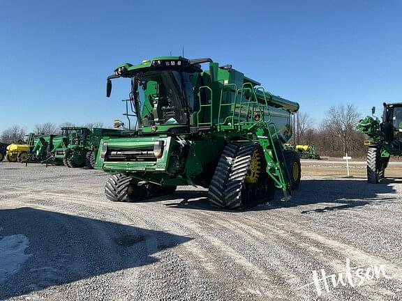 Image of John Deere X9 1000 equipment image 1