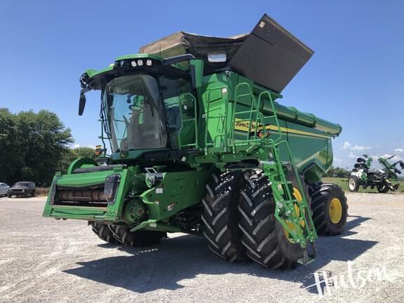 Image of John Deere X9 1000 equipment image 2