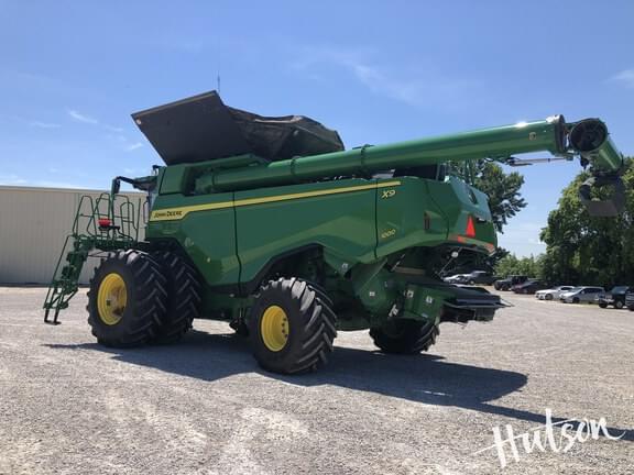 Image of John Deere X9 1000 equipment image 3