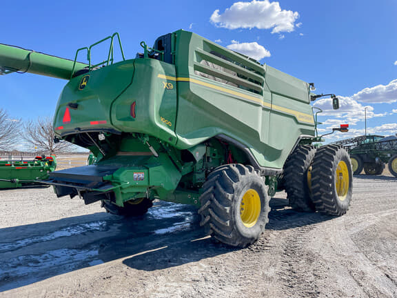 Image of John Deere X9 1000 equipment image 4