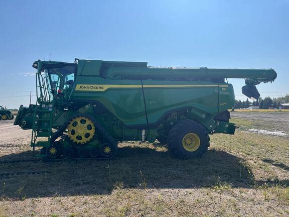 Image of John Deere X9 1000 equipment image 1