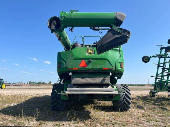 Image of John Deere X9 1000 equipment image 3
