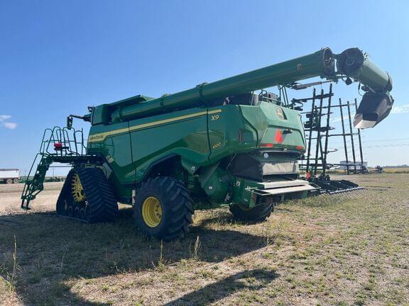 Image of John Deere X9 1000 equipment image 2