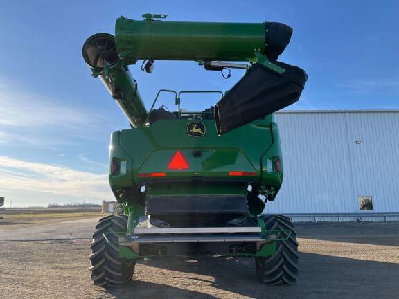 Image of John Deere X9 1000 equipment image 3