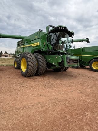 Image of John Deere X9 1000 equipment image 2