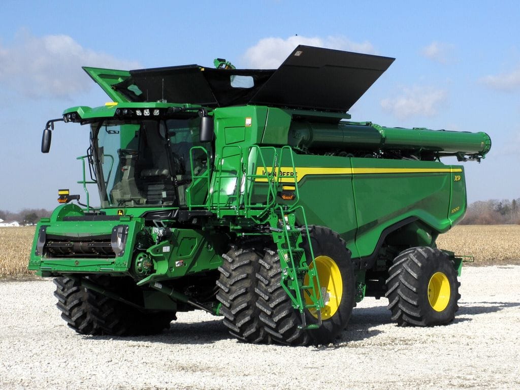 2024 John Deere X9 1000 Equipment Image0