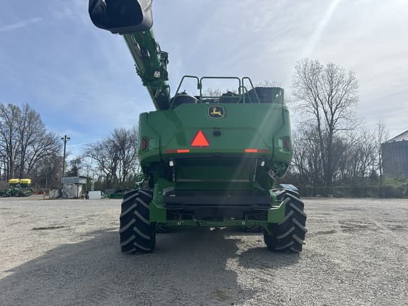 Image of John Deere X9 1000 equipment image 3