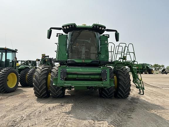 Image of John Deere X9 1000 equipment image 4