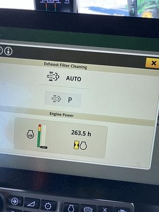 Image of John Deere X9 1000 equipment image 3