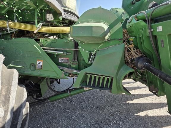 Image of John Deere X9 1000 equipment image 4